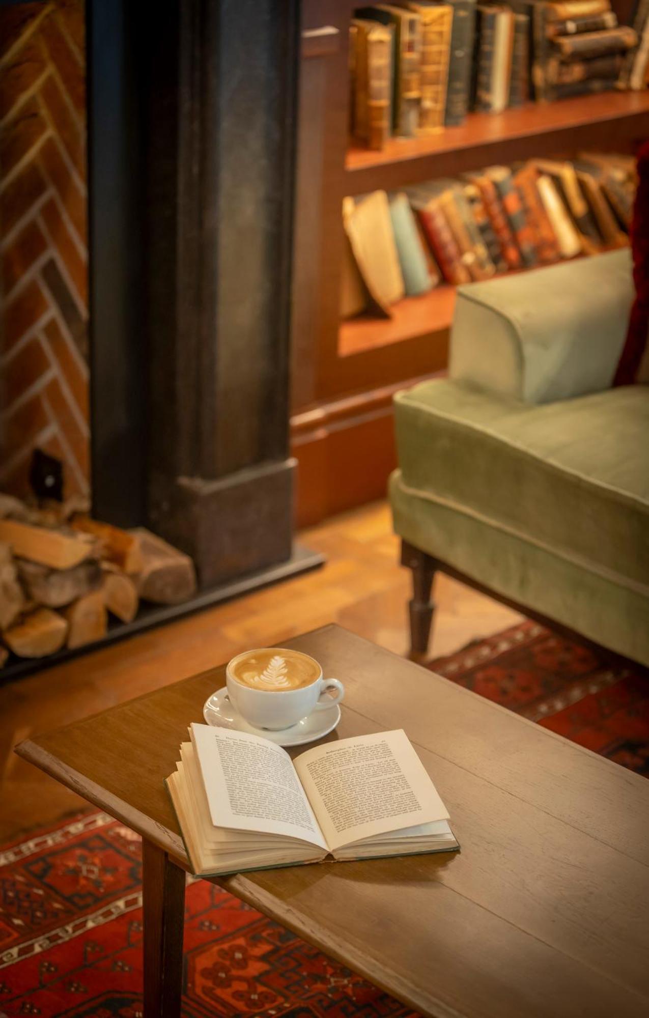 Clayton Hotel Cambridge Экстерьер фото