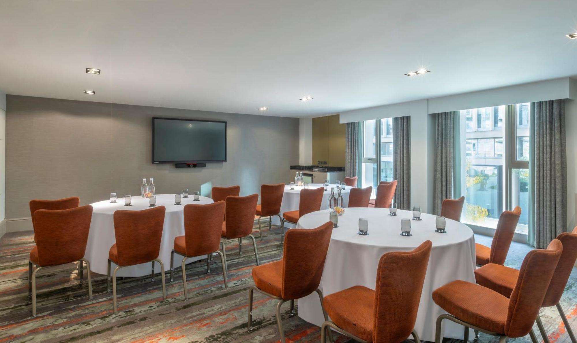 Clayton Hotel Cambridge Экстерьер фото