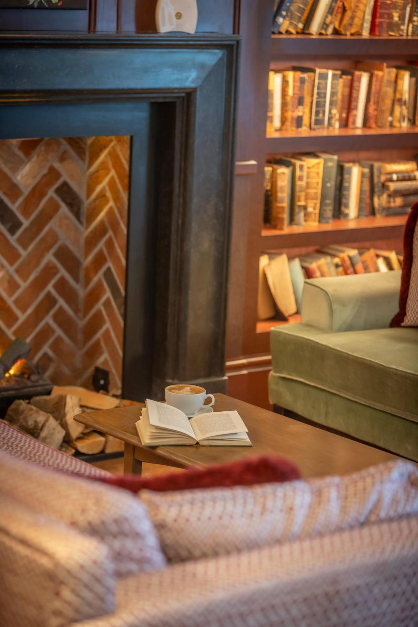 Clayton Hotel Cambridge Экстерьер фото