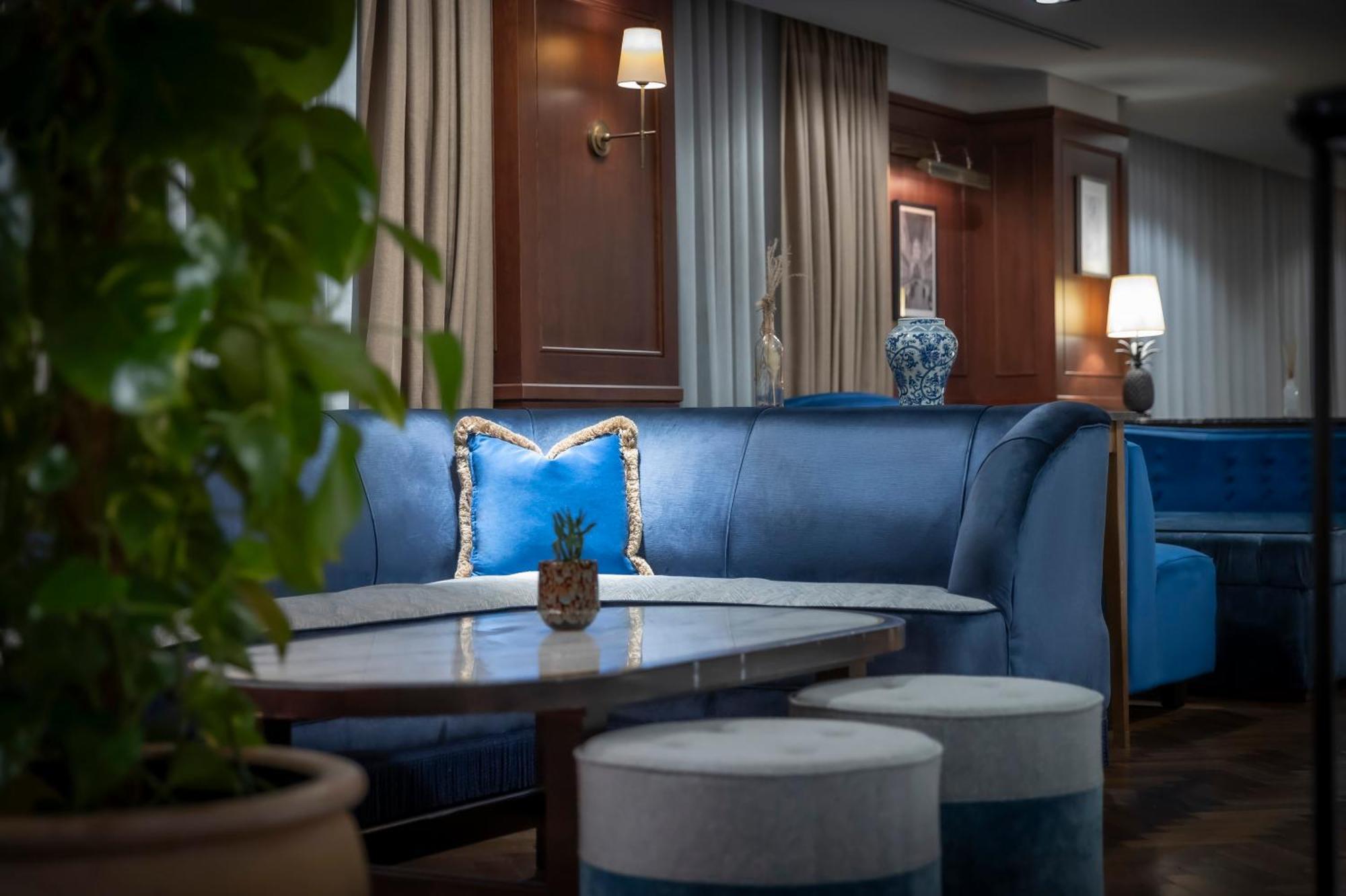 Clayton Hotel Cambridge Экстерьер фото