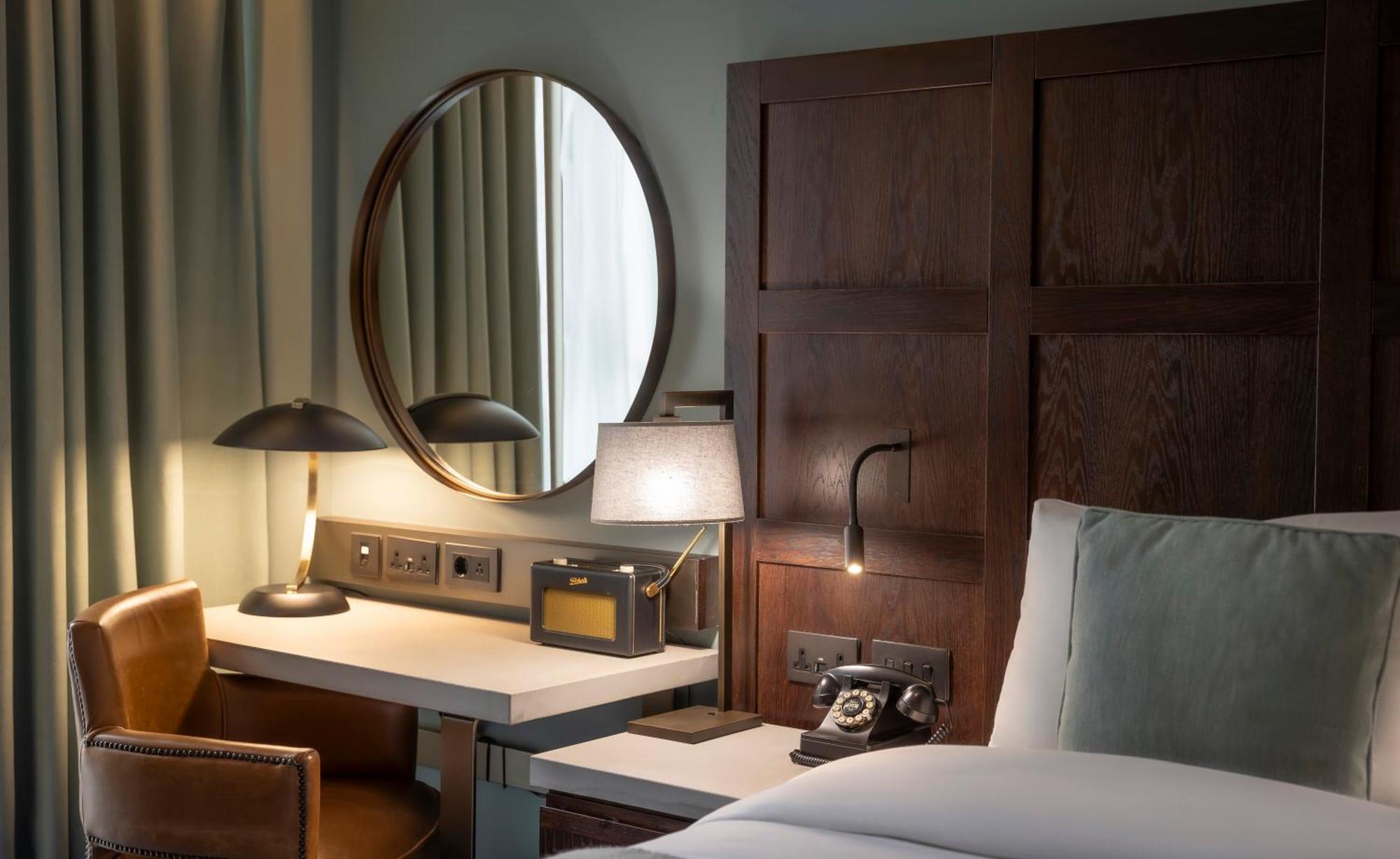 Clayton Hotel Cambridge Экстерьер фото